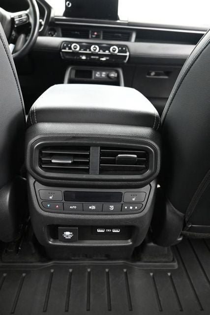 Used 2023 Honda Pilot Elite image 15