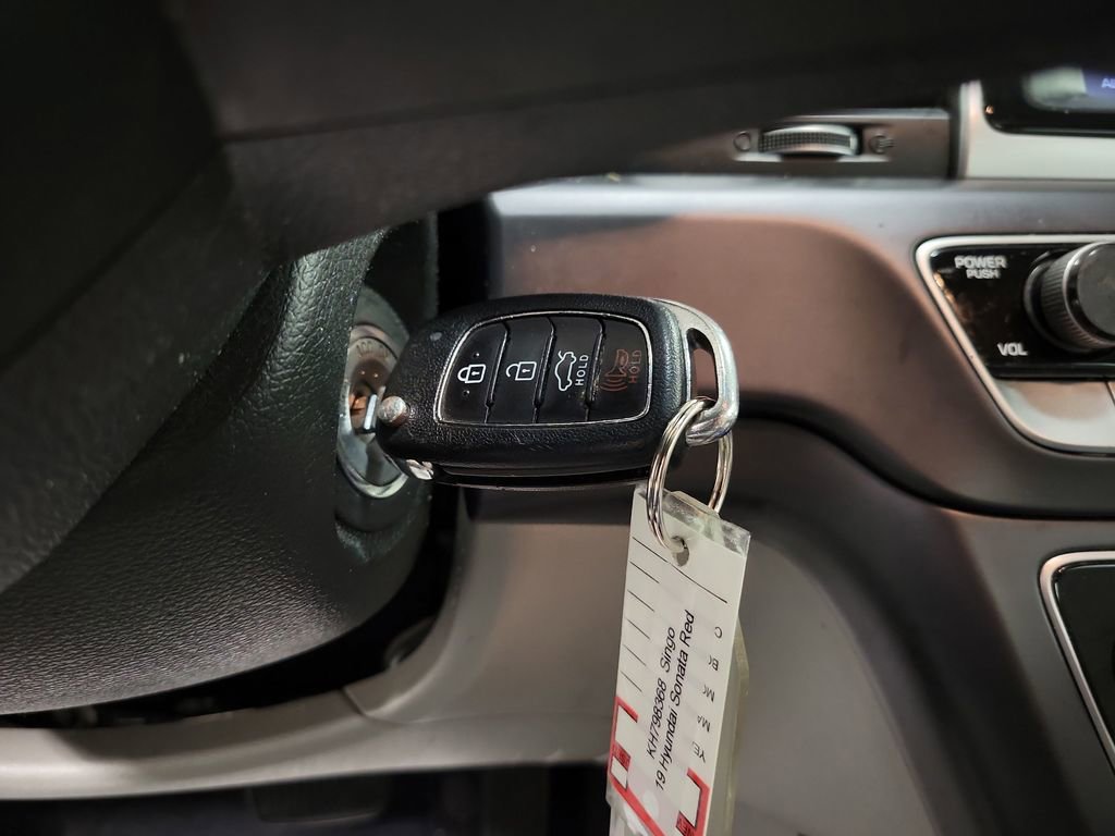 Used 2019 Hyundai Sonata SE image 16