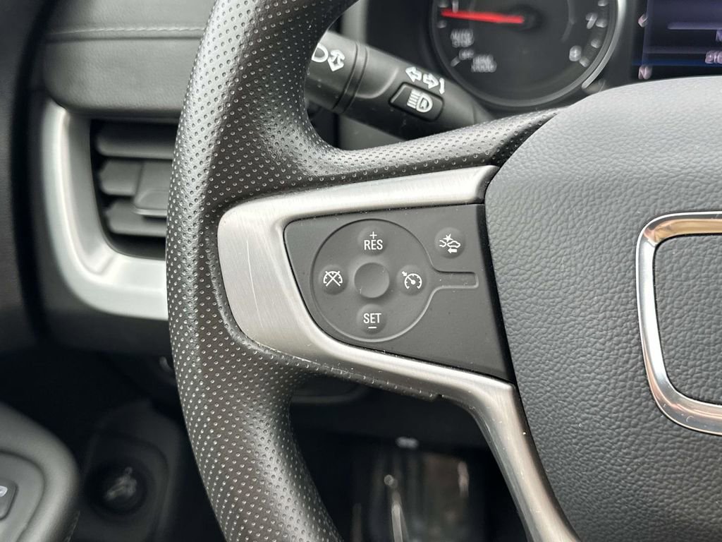 Used 2023 GMC Terrain SLE w/ Driver Convenience Package image 23
