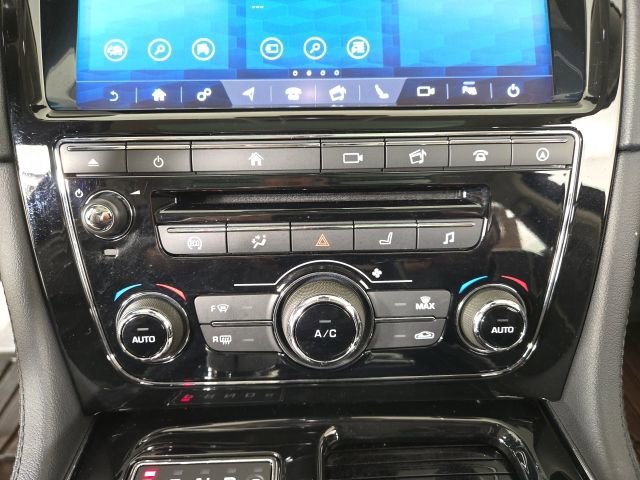 Used 2018 Jaguar XJ R-Sport AWD/4WD image 27