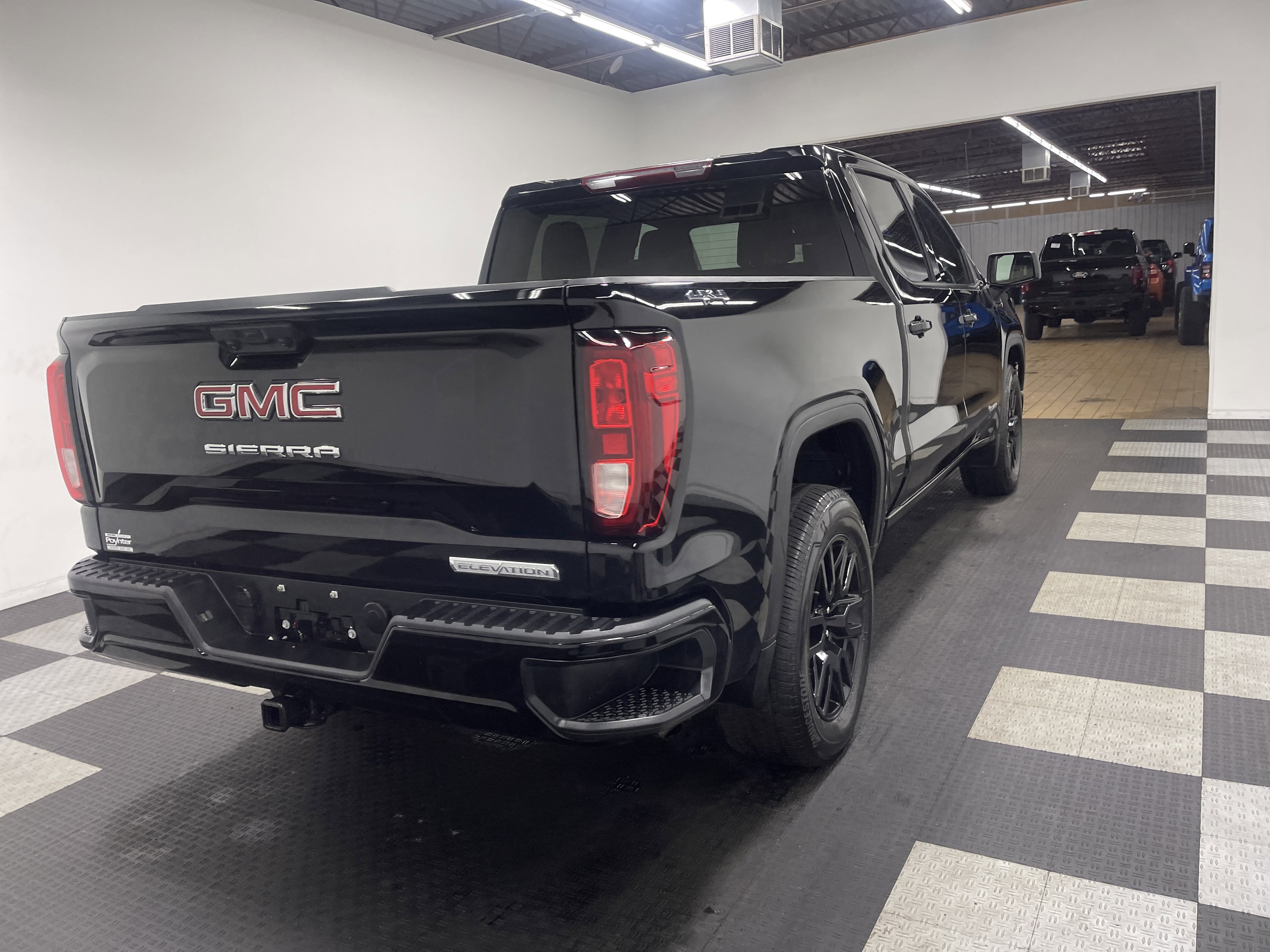 Used 2024 GMC Sierra 1500 Elevation image 5