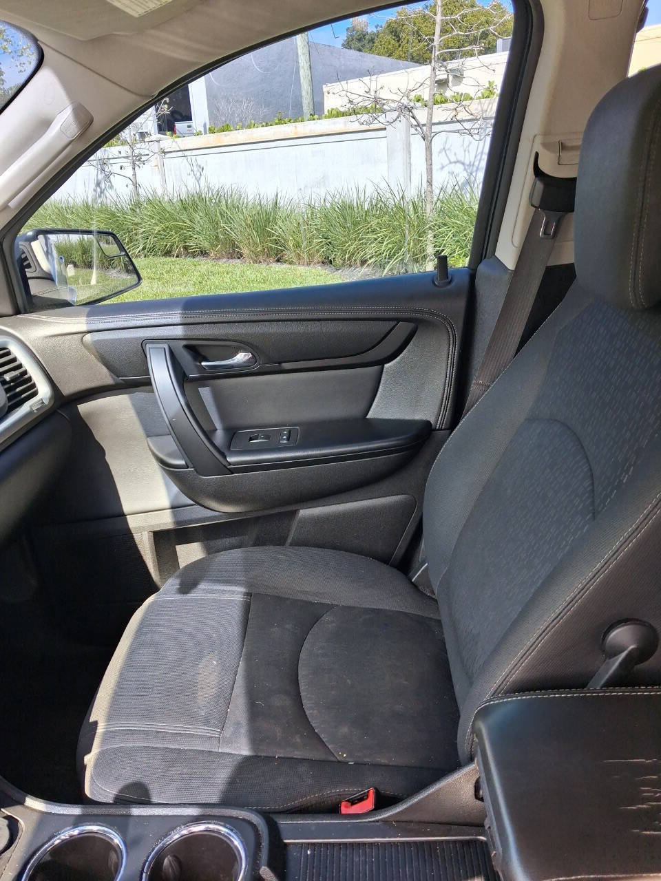 Used 2013 GMC Acadia SLE FWD image 12
