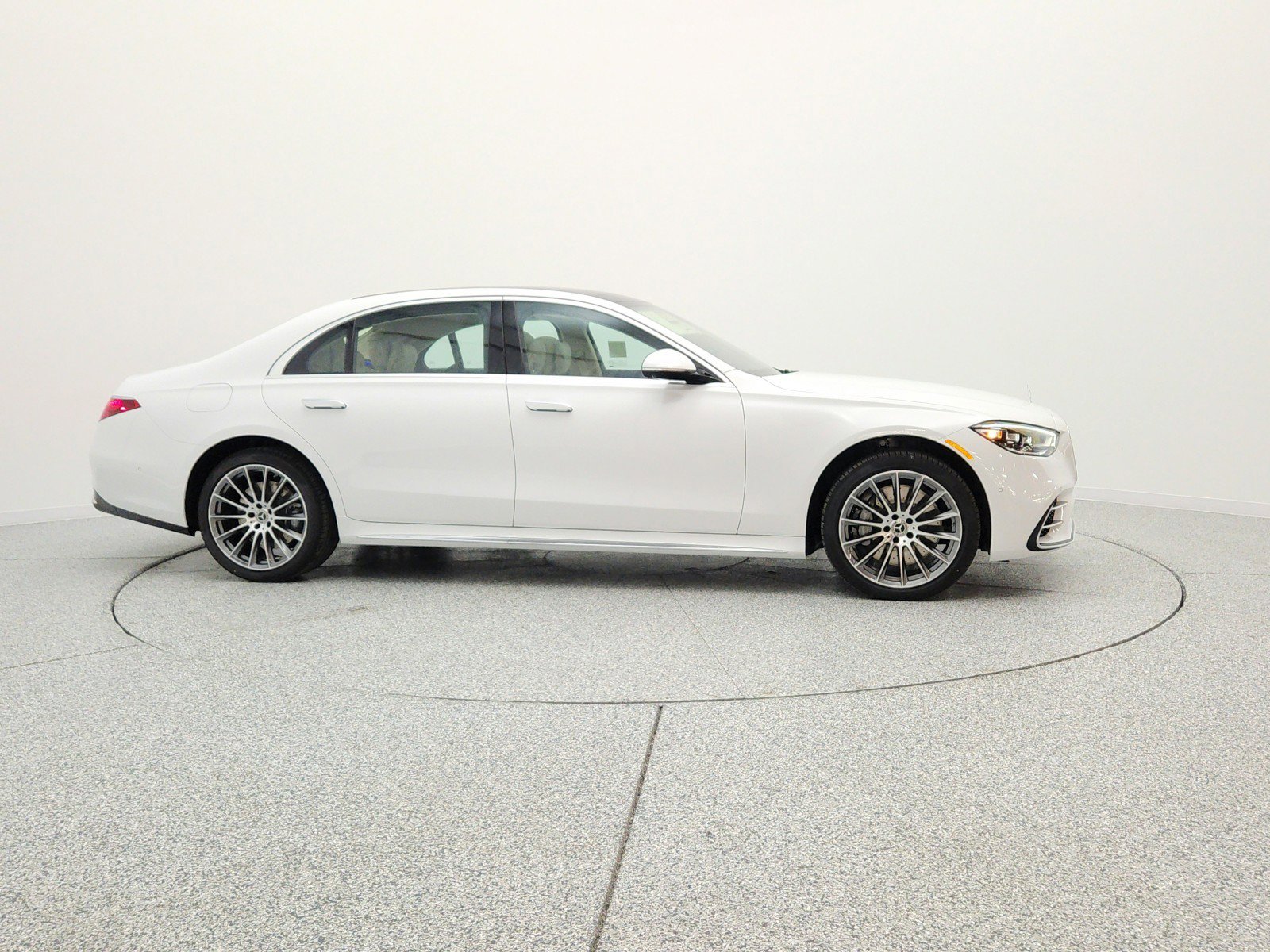 New 2026 Mercedes-Benz S 580e 4MATIC Sedan image 4
