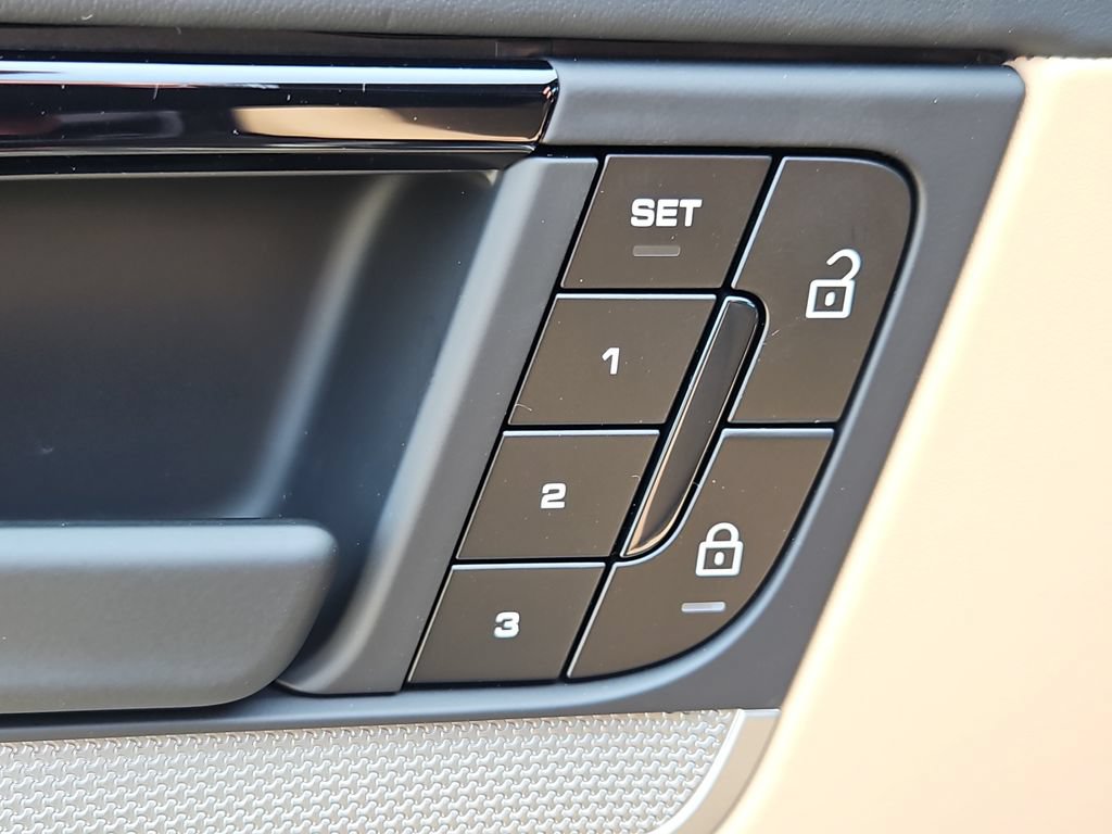 New 2026 Porsche Cayenne AWD/4WD image 19