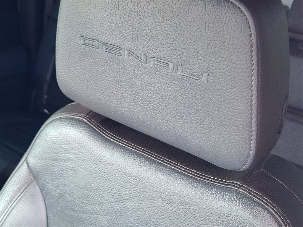 Used 2022 GMC Sierra 2500 Denali w/ Denali Ultimate Package image 15