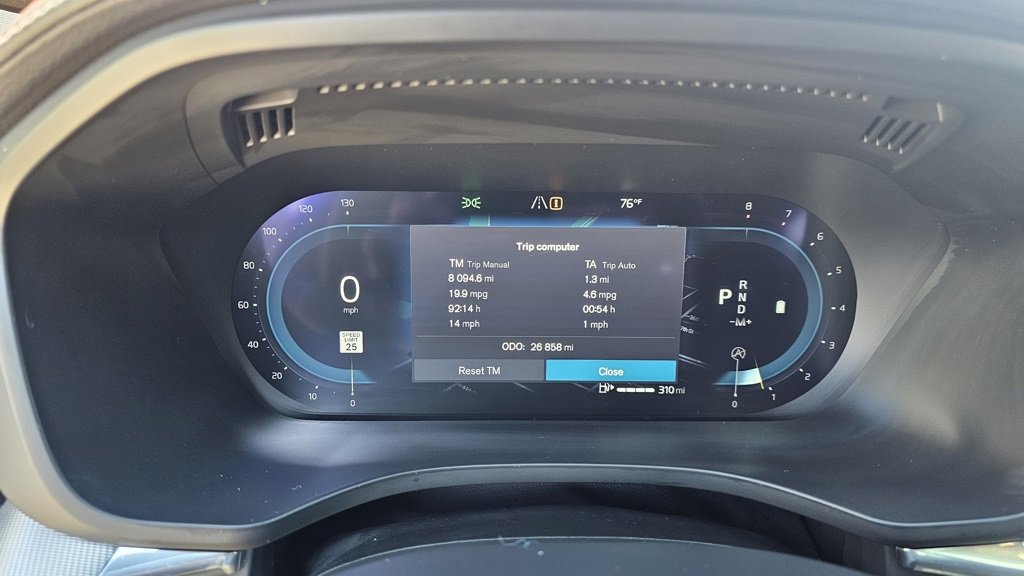 Certified 2022 Volvo XC60 B6 R-Design w/ Climate Package image 19