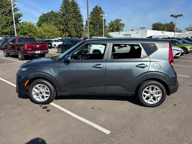 Used 2021 Kia Soul S w/ Paint Protection Package FWD image 3