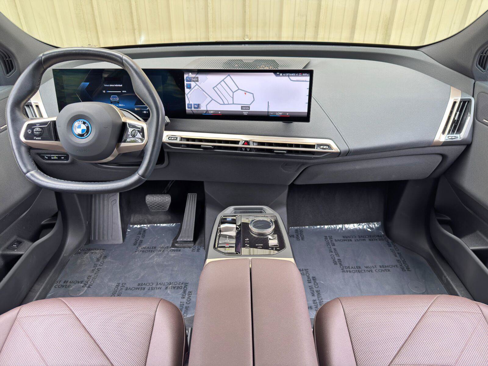 Used 2022 BMW iX xDrive50 w/ Sport Package AWD/4WD image 12