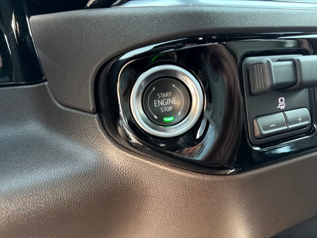 Used 2025 Chevrolet Silverado 1500 LTZ w/ Z71 Off-Road Package image 29