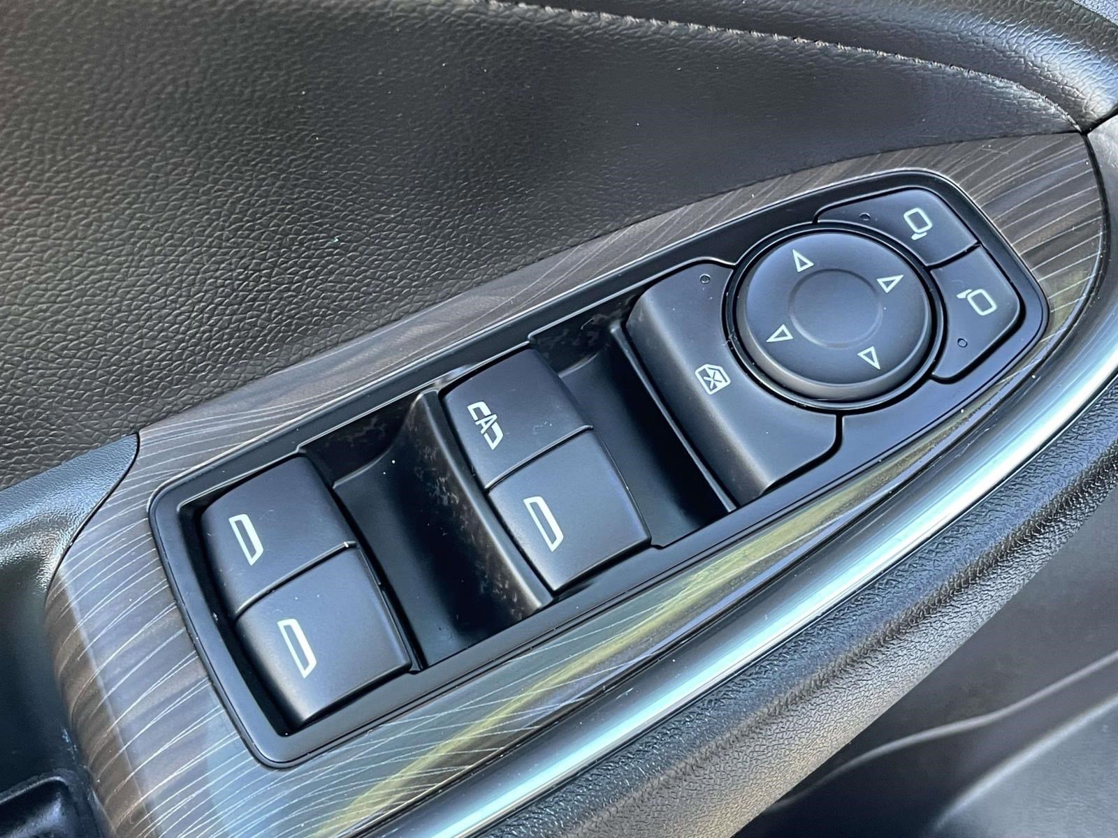 Used 2022 Chevrolet Malibu Premier image 20