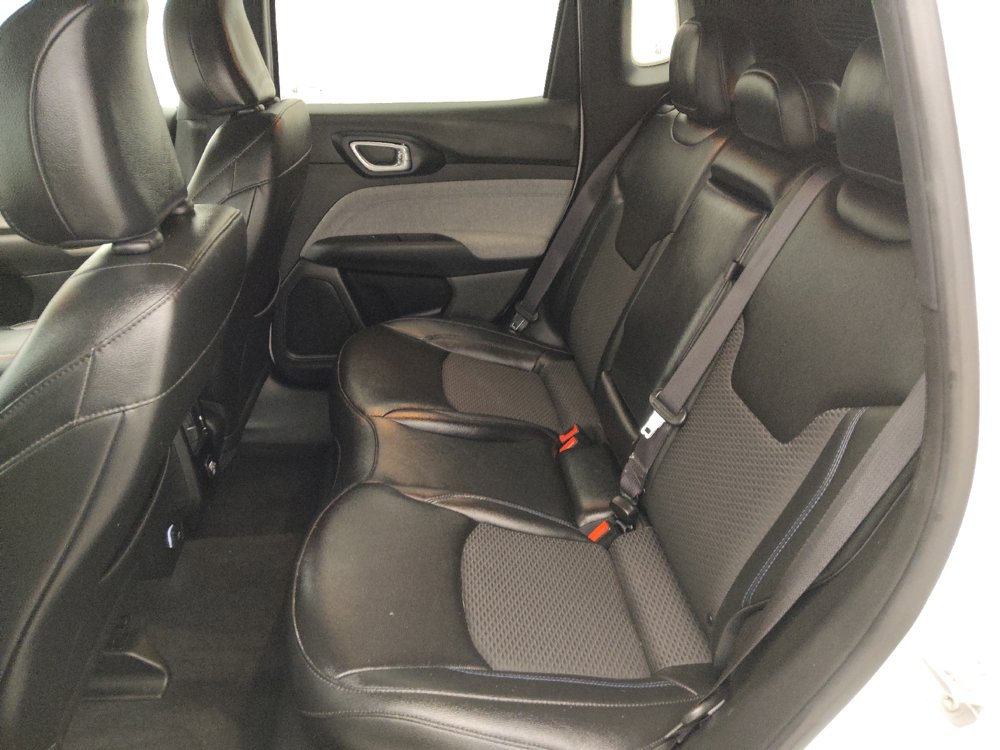 Used 2024 Jeep Compass Latitude AWD/4WD image 18