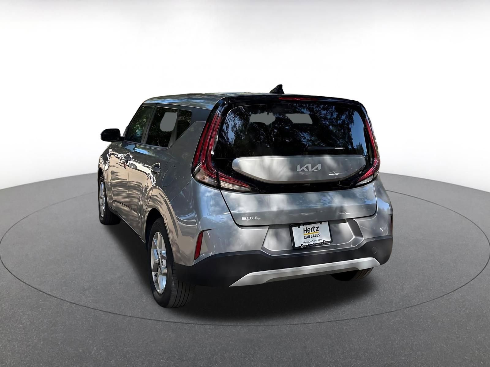 Used 2025 Kia Soul LX w/ LX Technology Package FWD image 5
