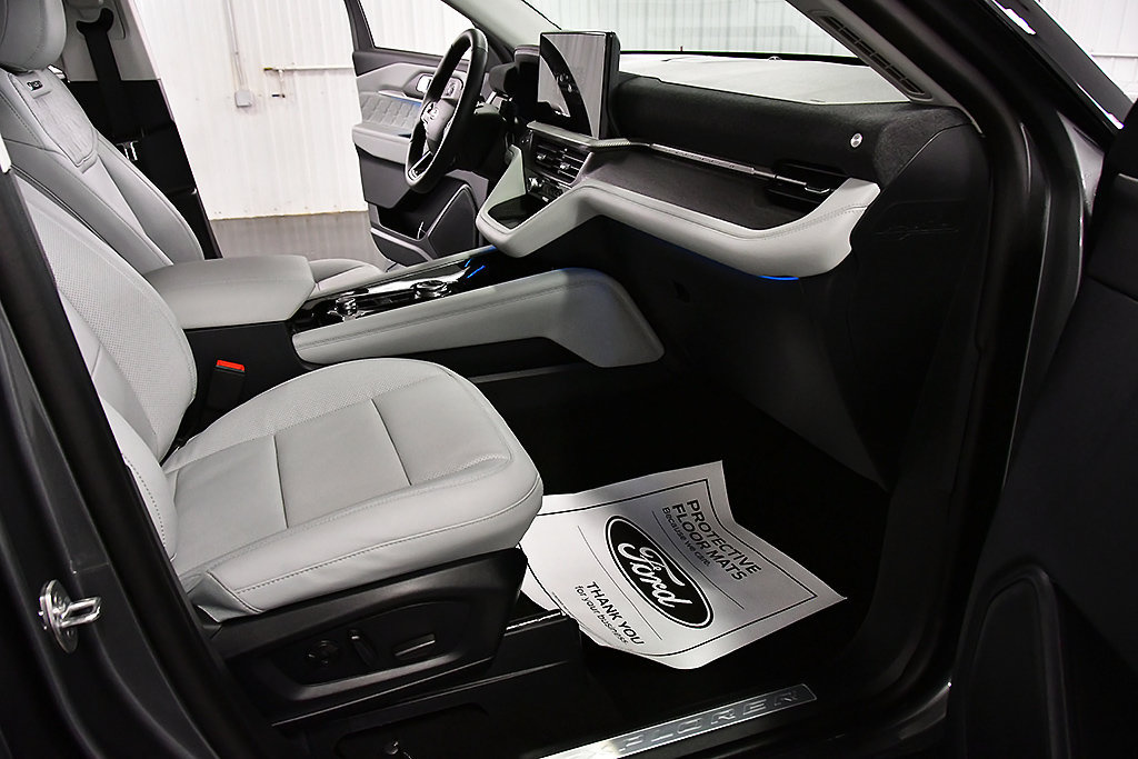 New 2026 Ford Explorer Platinum w/ LUX Leather Package AWD/4WD image 30
