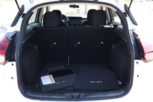 New 2025 Nissan Kicks Play S image 16