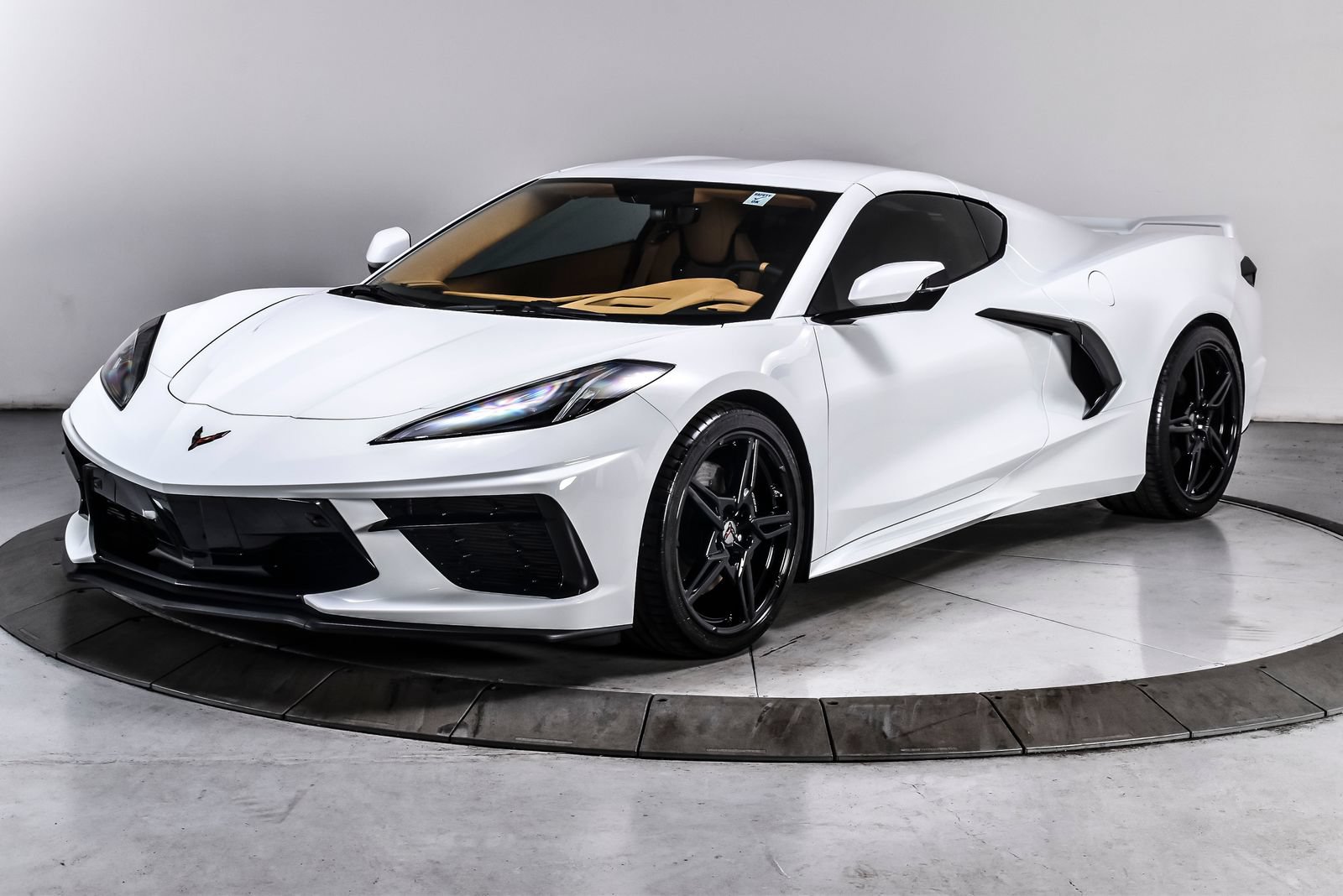 Used 2023 Chevrolet Corvette Stingray Premium Cpe w/ Z51 Performance Package RWD image 2