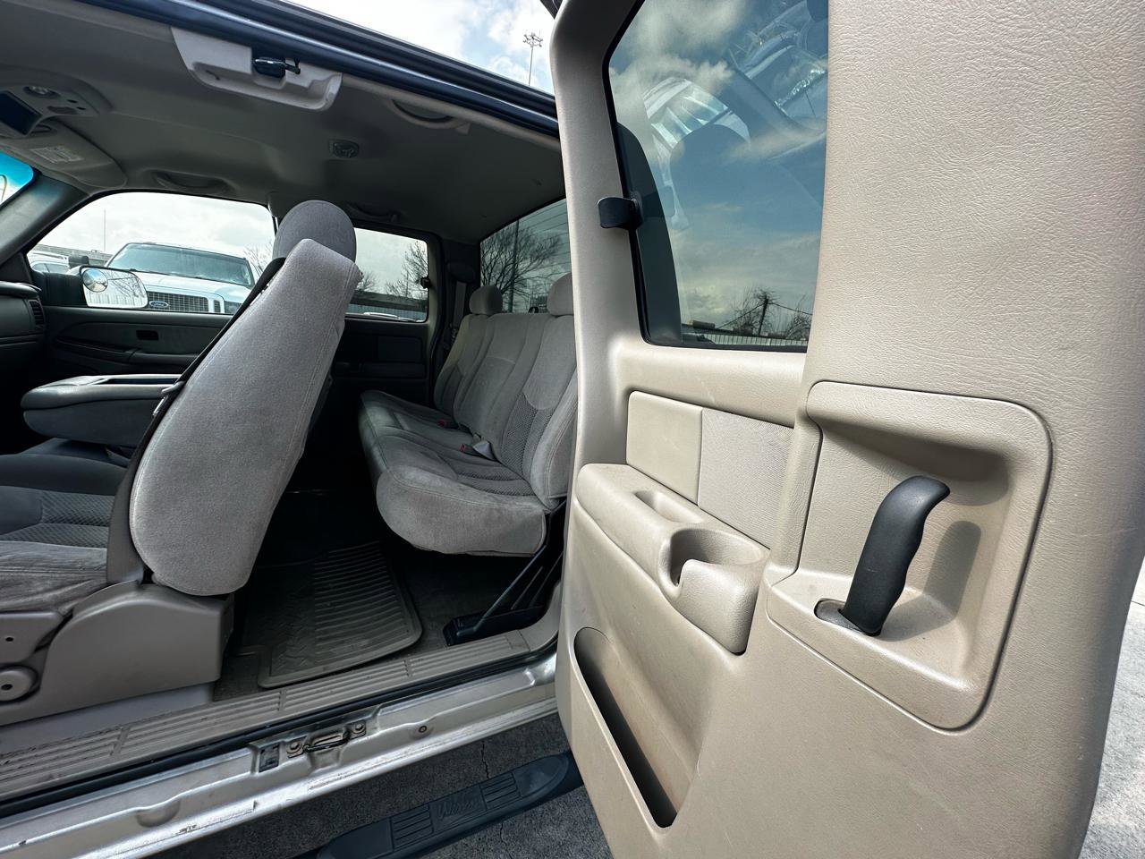 Used 2003 Chevrolet Silverado 2500 LS RWD image 18