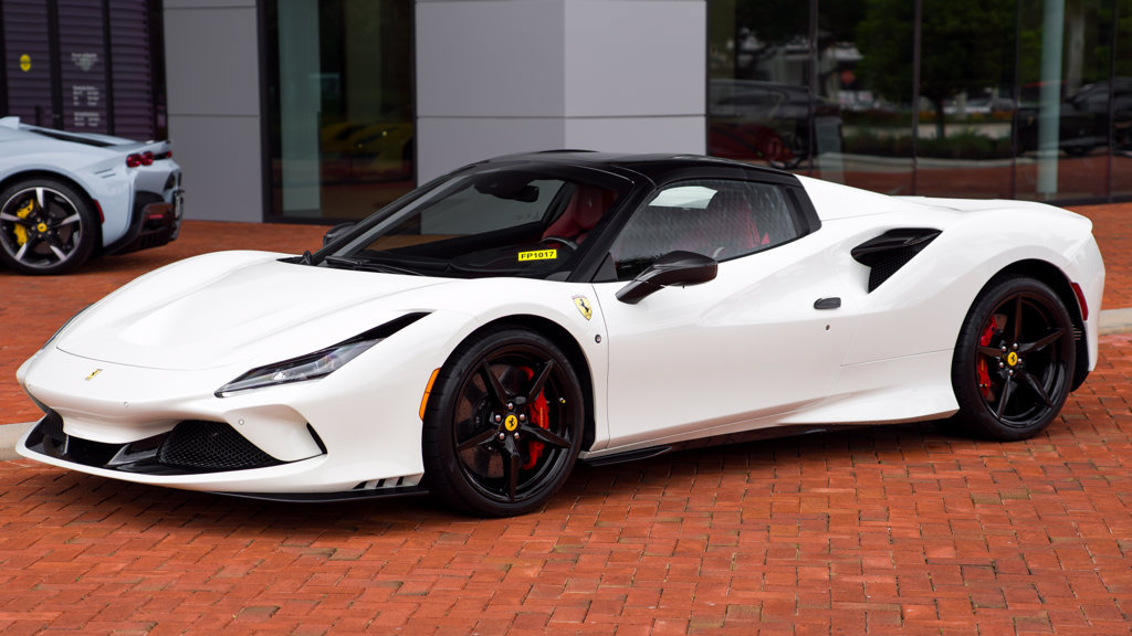 Used 2022 Ferrari F8 Tributo RWD image 31