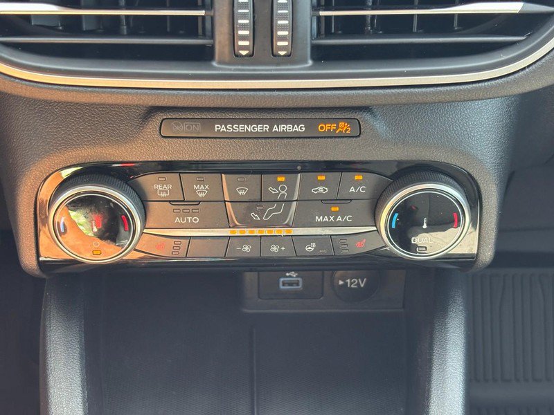 Used 2022 Ford Escape SE w/ SE Sport Appearance Package FWD image 23