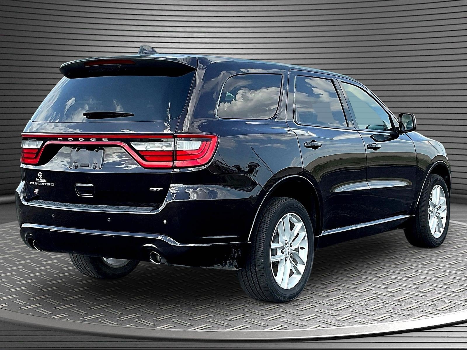 Used 2025 Dodge Durango GT AWD/4WD image 7
