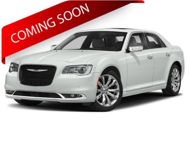 Used 2018 Chrysler 300 Touring image 1