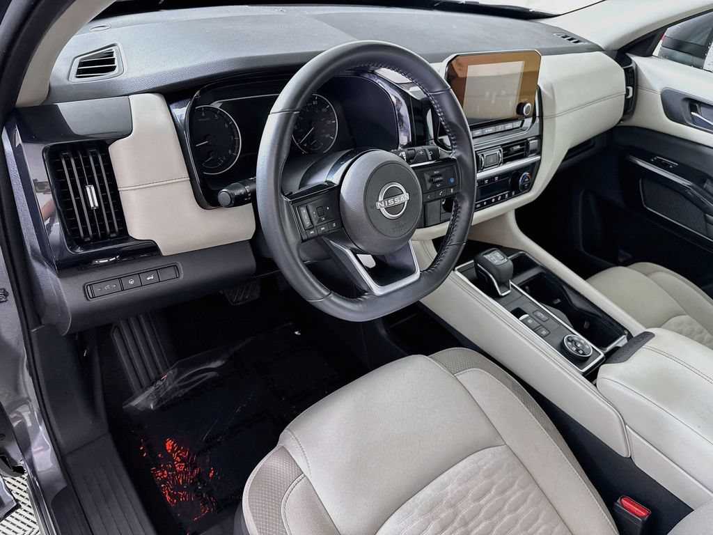 Certified 2022 Nissan Pathfinder SV w/ SV Premium Package AWD/4WD image 19