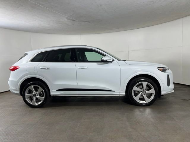 Certified 2025 Audi Q5 Premium Plus w/ Premium Plus AWD/4WD image 8