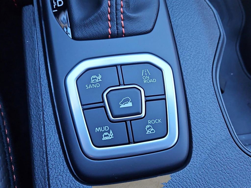 New 2026 Nissan Frontier PRO-4X w/ Pro Premium Package image 11