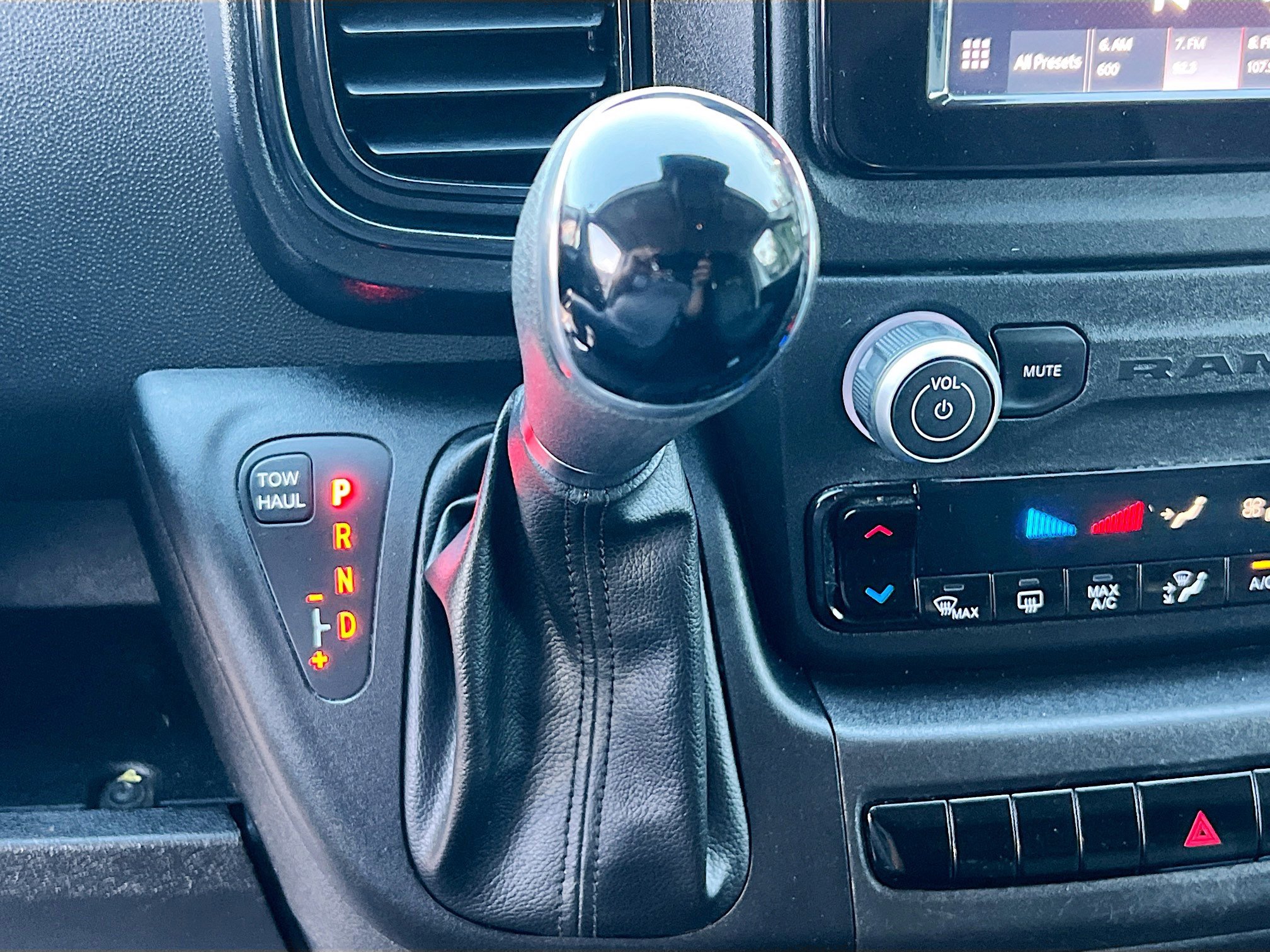 Used 2022 RAM ProMaster 2500 w/ Convenience Group image 24