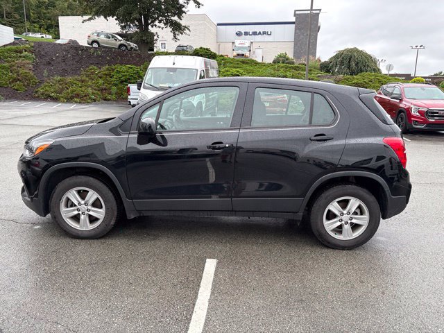 Used 2019 Chevrolet Trax LS AWD/4WD image 2