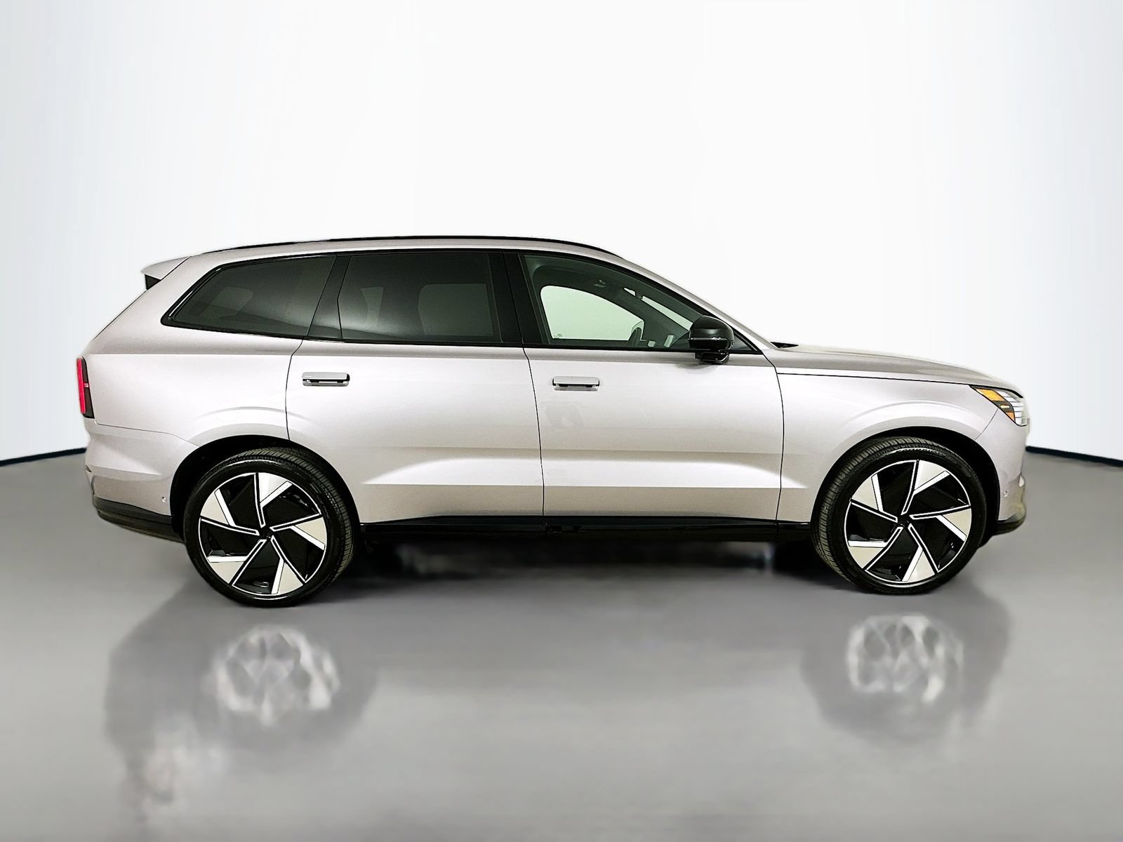 New 2026 Volvo EX90 Ultra AWD/4WD image 4