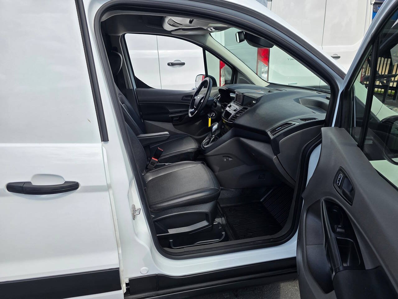 Used 2022 Ford Transit Connect XL FWD image 14