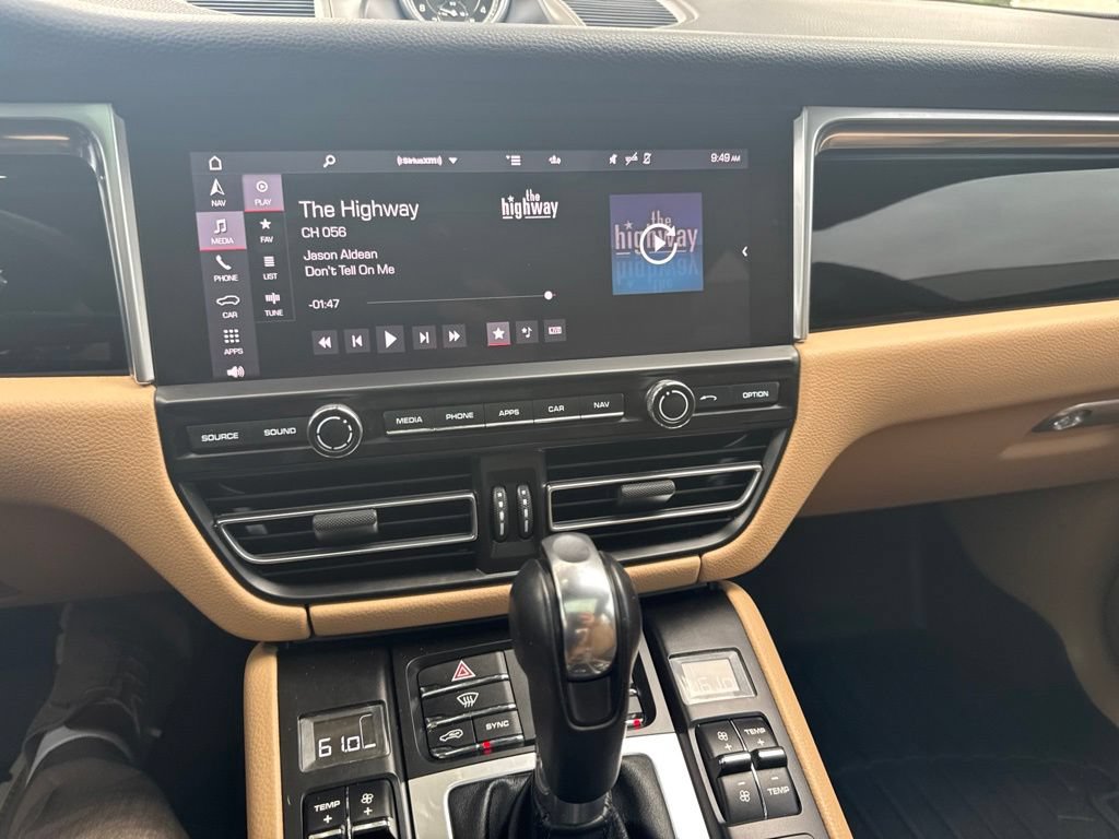 Used 2021 Porsche Macan S AWD/4WD image 11