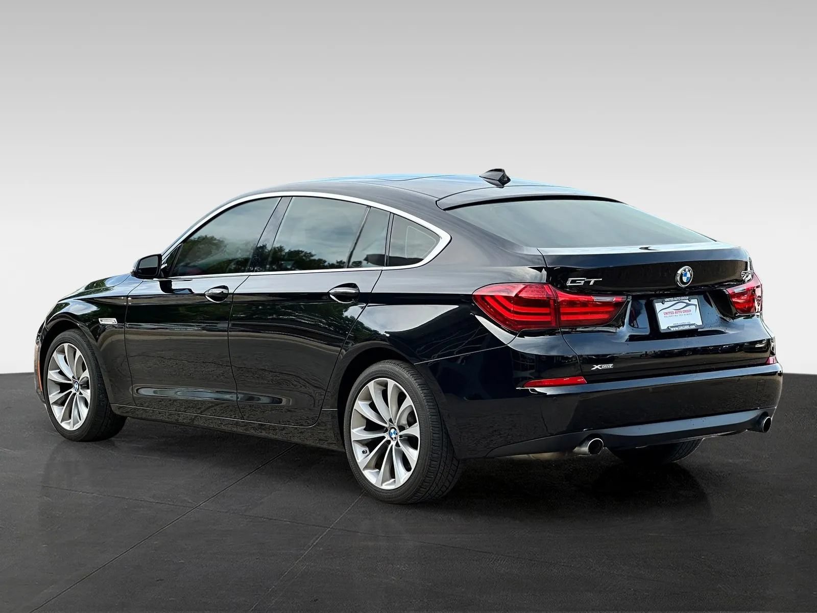 Used 2017 BMW 535i Gran Turismo xDrive AWD/4WD image 5