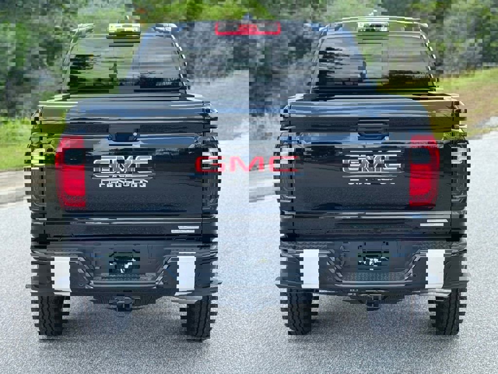 New 2026 GMC Canyon Elevation w/ Convenience Package image 12