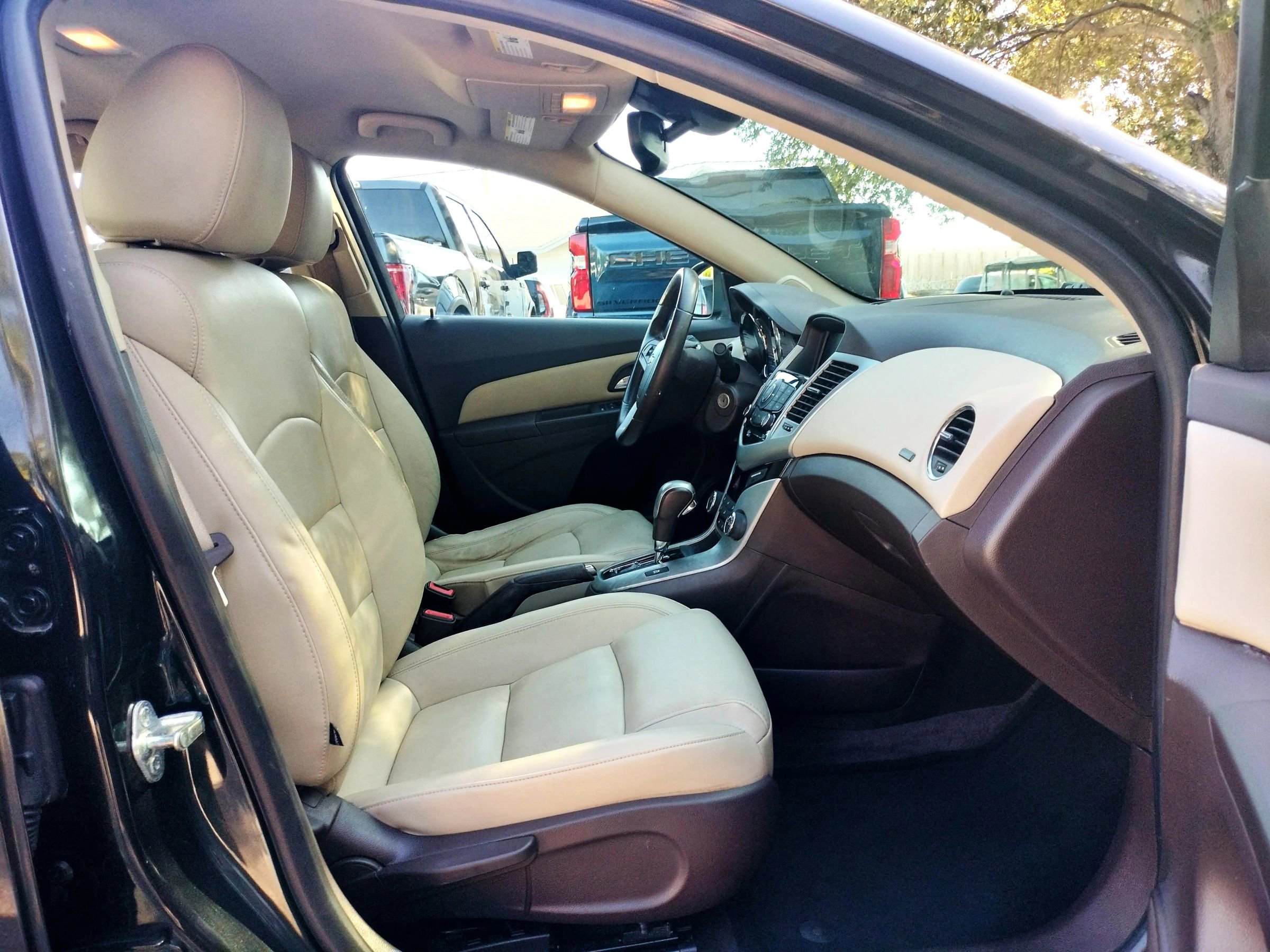 Used 2013 Chevrolet Cruze LT w/ RS Package image 25