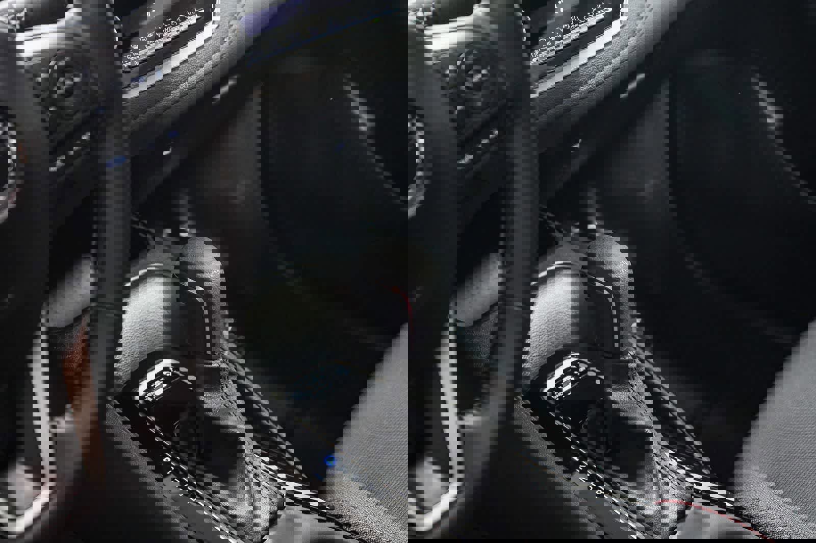 Certified 2025 Toyota Corolla SE w/ Convenience Package image 24