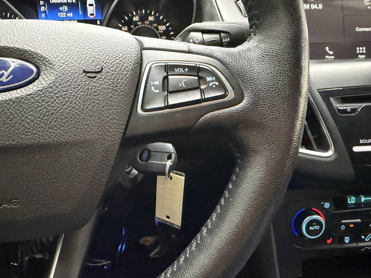 Used 2018 Ford Focus SEL w/ Cold Weather Package FWD image 24