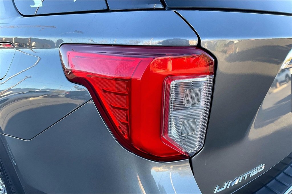 Used 2023 Ford Explorer Limited w/ Equipment Group 301A image 30