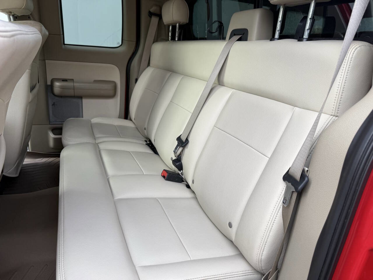 Used 2004 Ford F150 Lariat RWD image 14