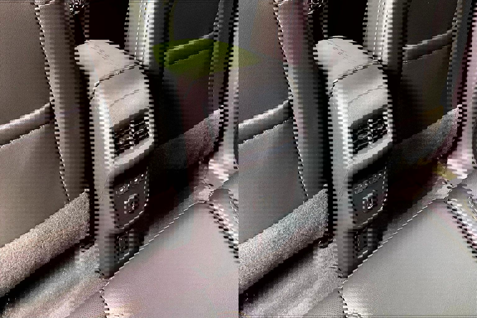 Used 2022 Chevrolet Equinox Premier image 10