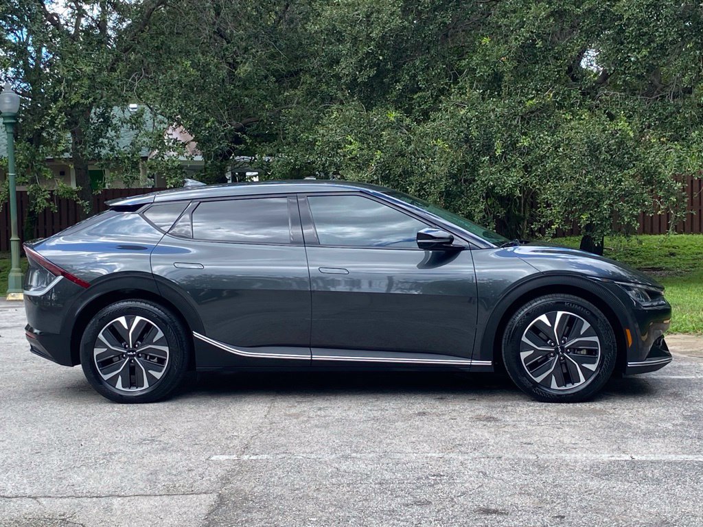 Used 2024 Kia EV6 Light RWD image 11
