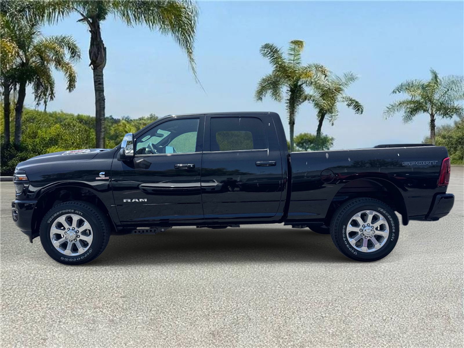 New 2026 RAM 2500 Laramie w/ Sport Appearance Package AWD/4WD image 2