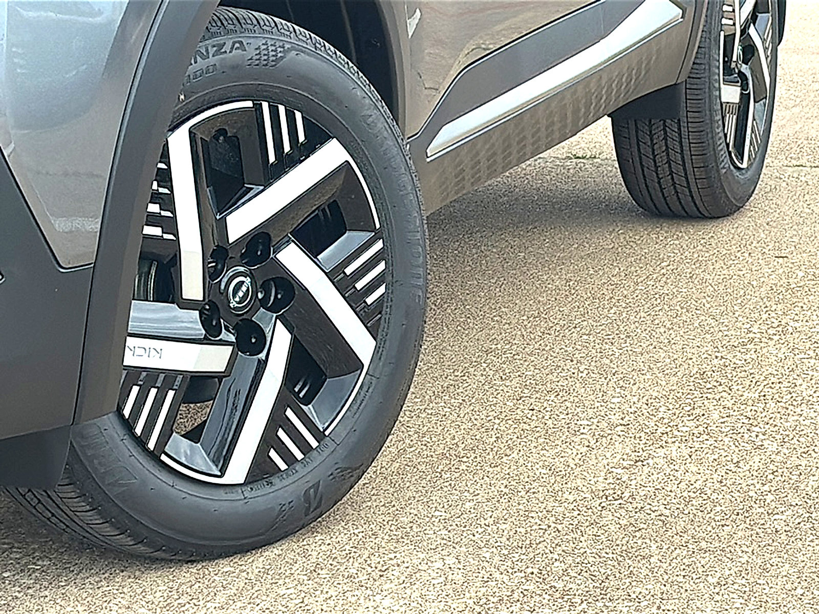 New 2026 Nissan Kicks SV image 3