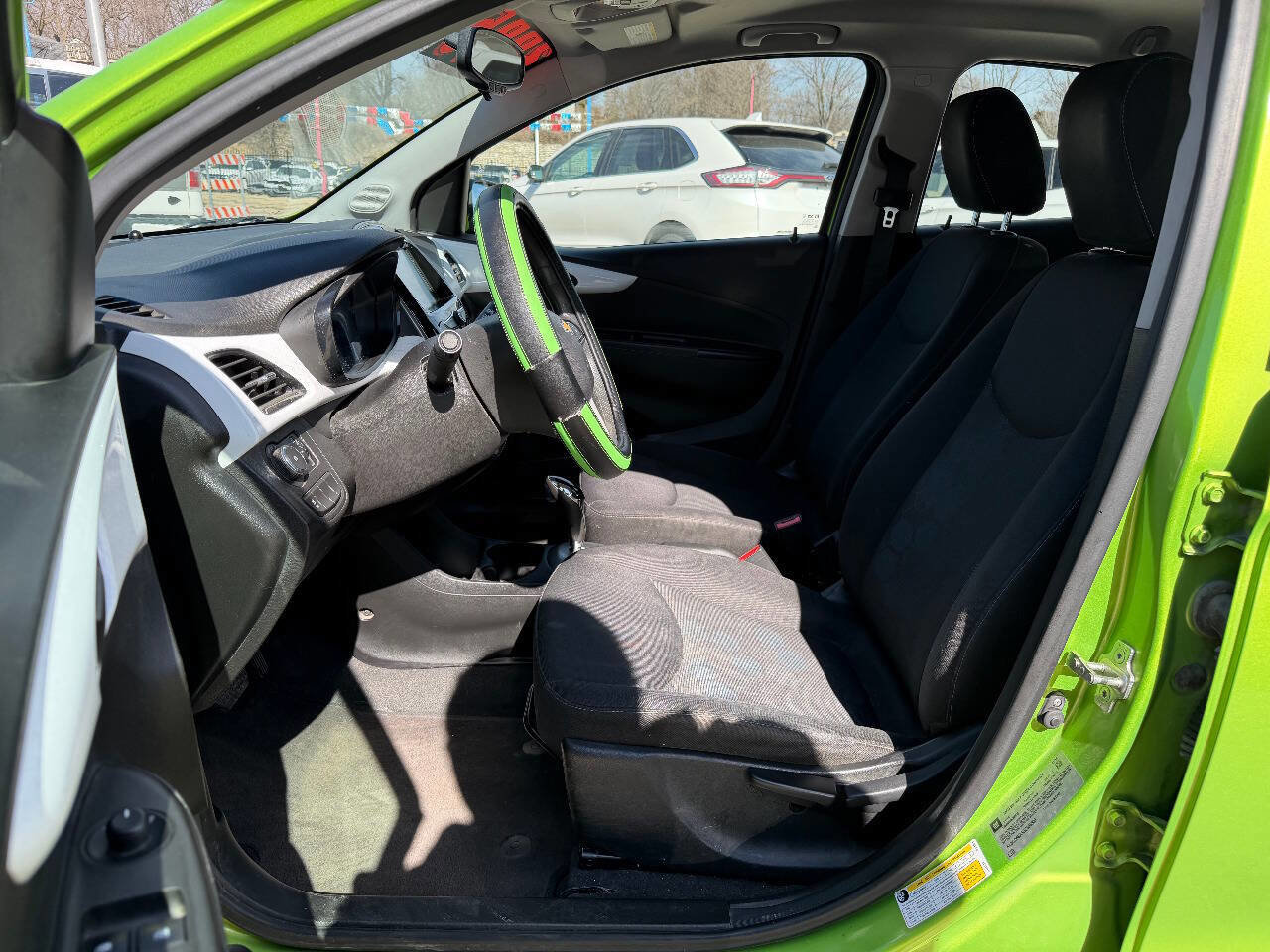 Used 2016 Chevrolet Spark LT image 9