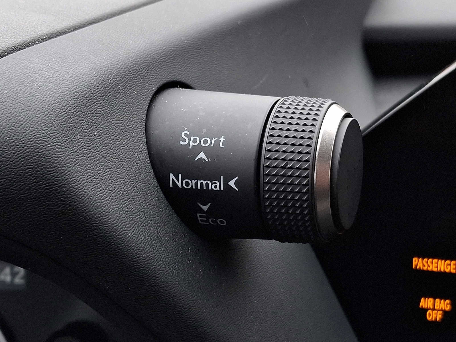 Used 2023 Lexus UX 250h FWD w/ Premium Package image 24