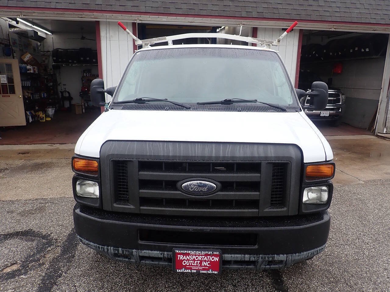 Used 2012 Ford E-250 and Econoline 250 w/ Commercial Cargo Van Pkg RWD image 3