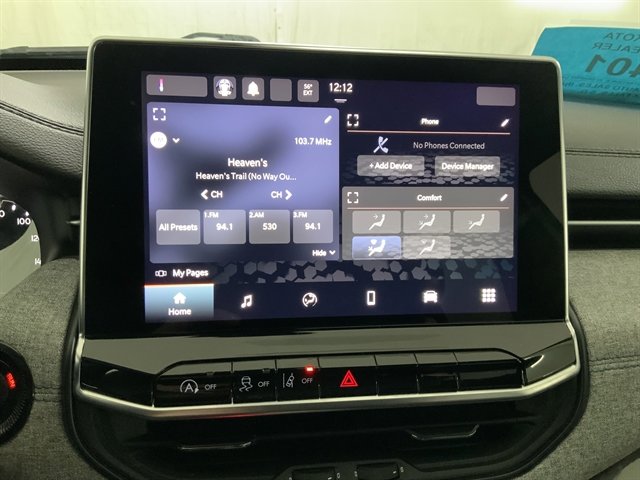 Used 2023 Jeep Compass Latitude image 23