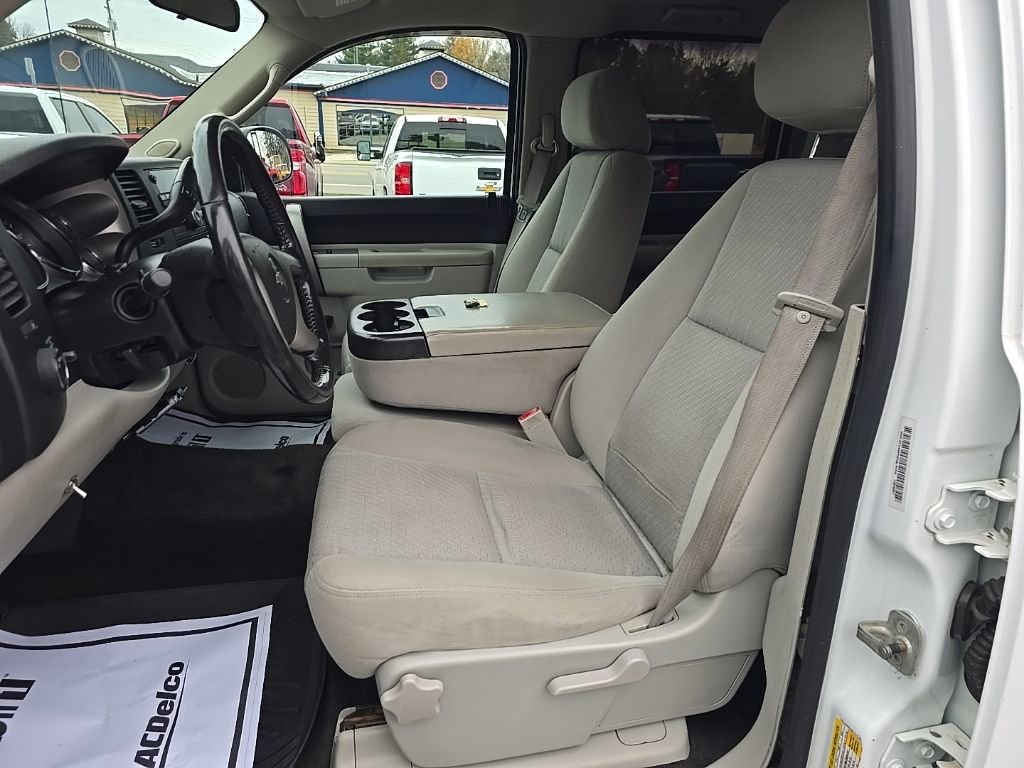 Used 2011 Chevrolet Silverado 2500 LT image 9