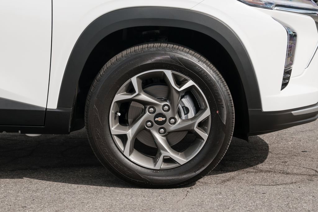 New 2026 Chevrolet Trax LT w/ Driver Confidence Package FWD image 12