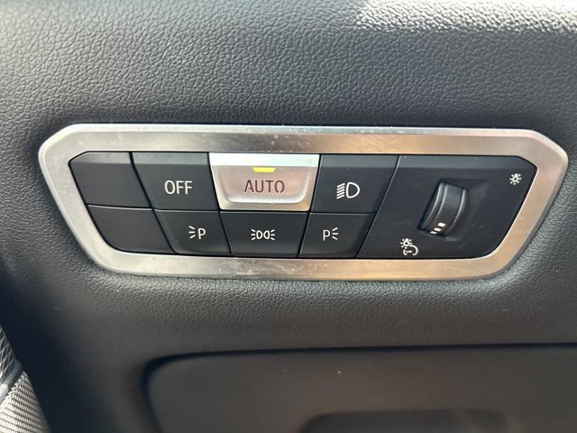 Used 2023 BMW X6 xDrive40i w/ M Sport Package AWD/4WD image 14
